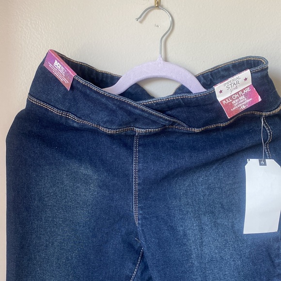 Jeans - Picture 2 of 5